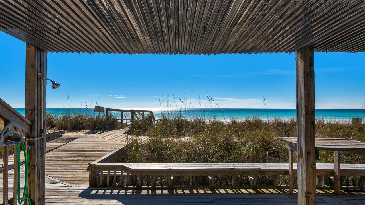 Costa Del Sol C1 - View from the Ground Level Costa Del Sol C1 - View from the Ground Level