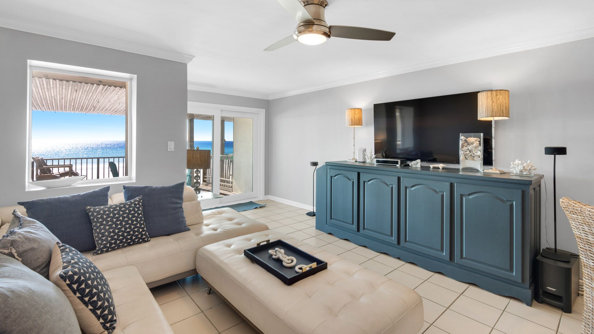 Costa Del Sol C1 - Main Living Area