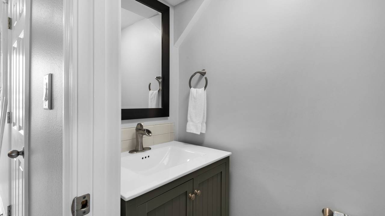 Costa Del Sol C1 - Half Bathroom Costa Del Sol C1 - Half Bathroom