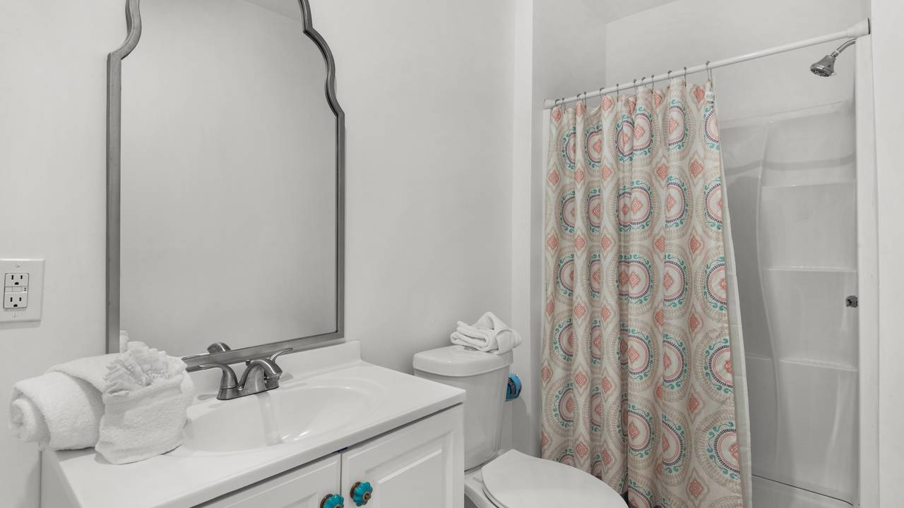 Palm Sounds Ground Level Bathroom Palm Sounds Ground Level Bathroom