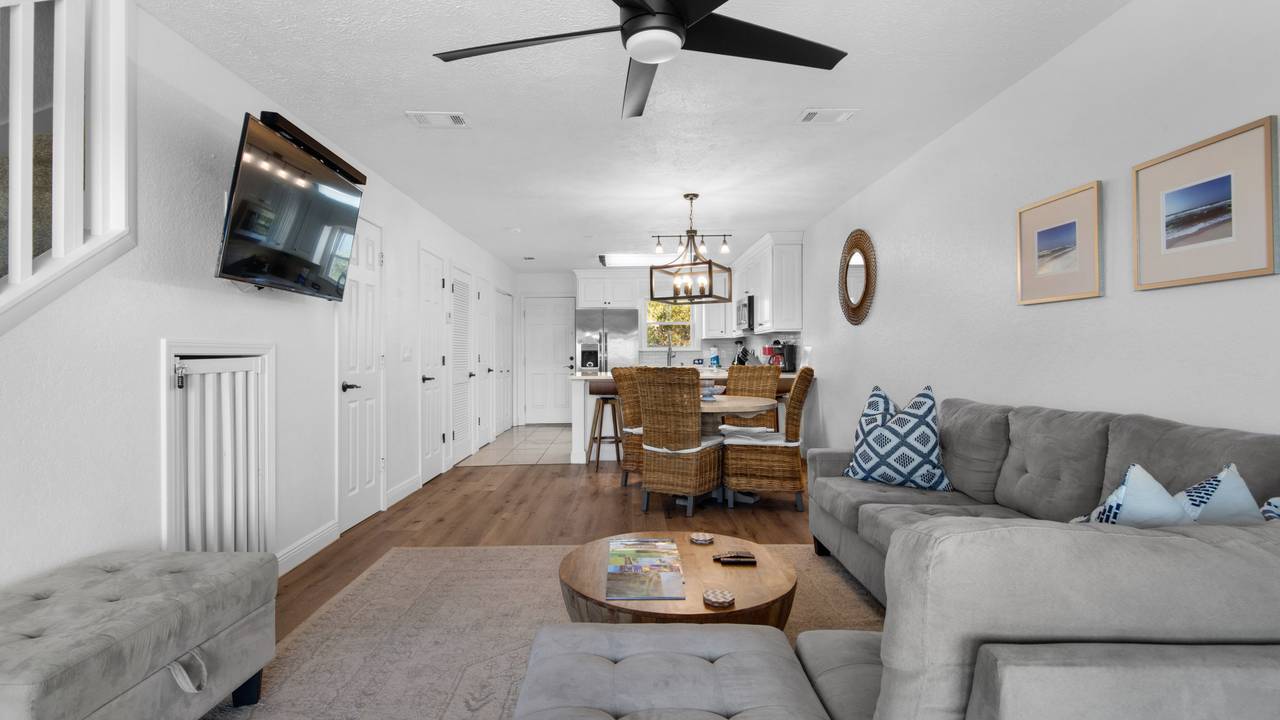 Palm Sounds 1st Level - Living Area Palm Sounds 1st Level - Living Area