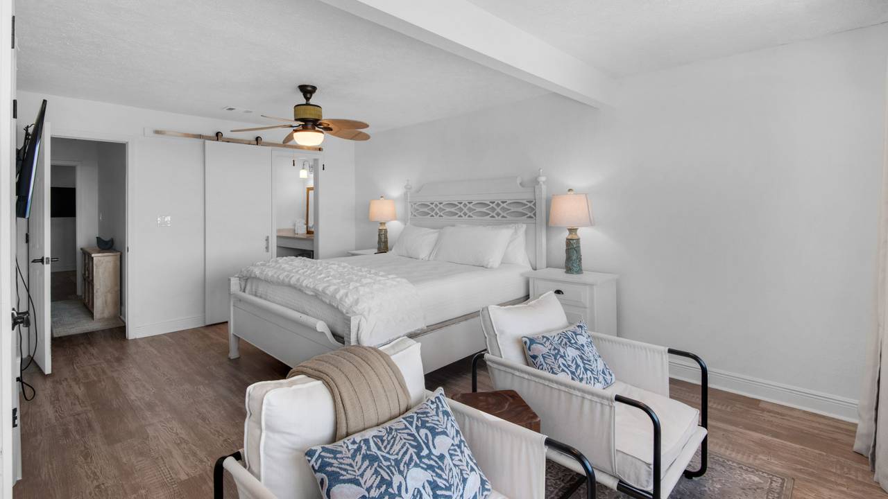 Palm Sounds 2nd Level - Master Bedroom Palm Sounds 2nd Level - Master Bedroom