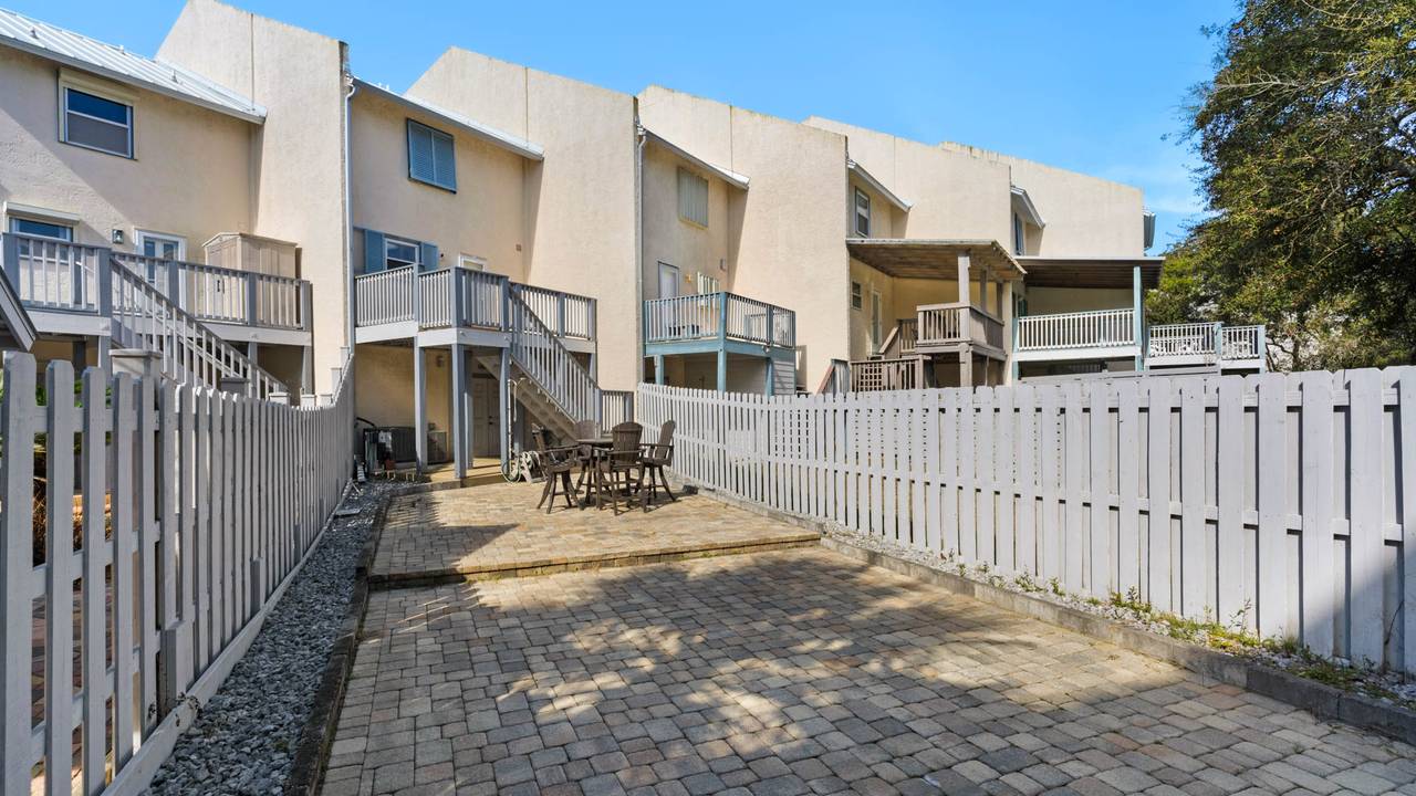 Palm Sounds Rear Area Palm Sounds Rear Area