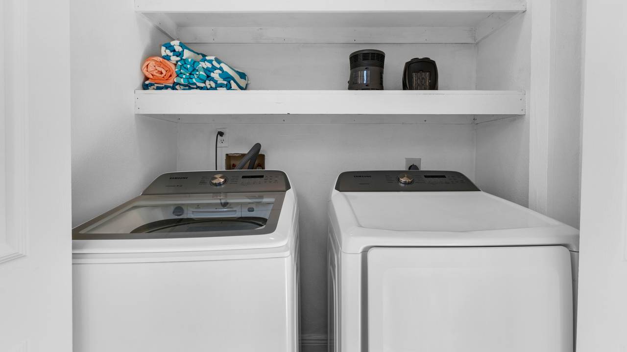 Palm Sounds - Washer & Dryer Palm Sounds - Washer & Dryer