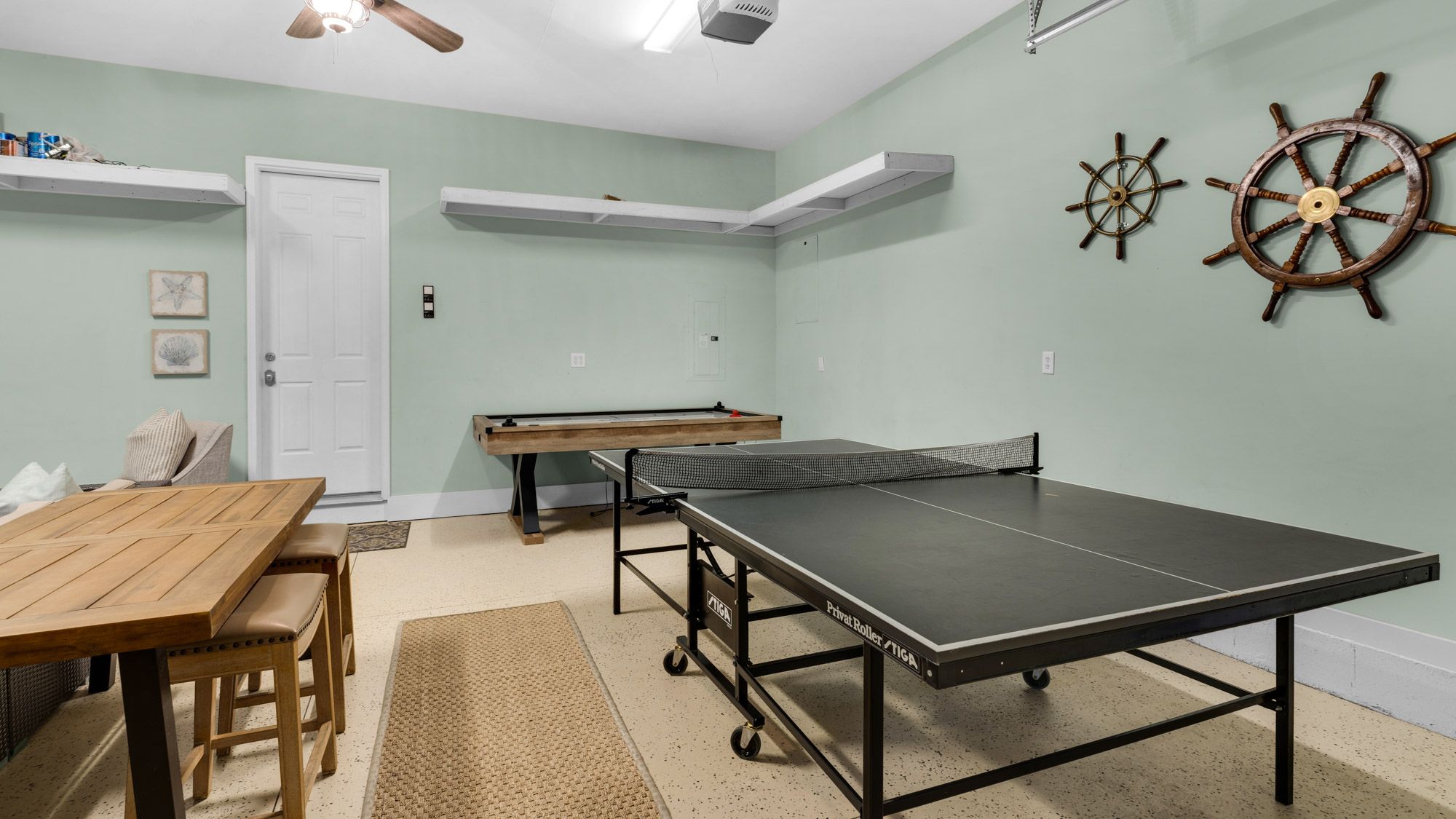 448 Beach Bike Way - Ping pong table