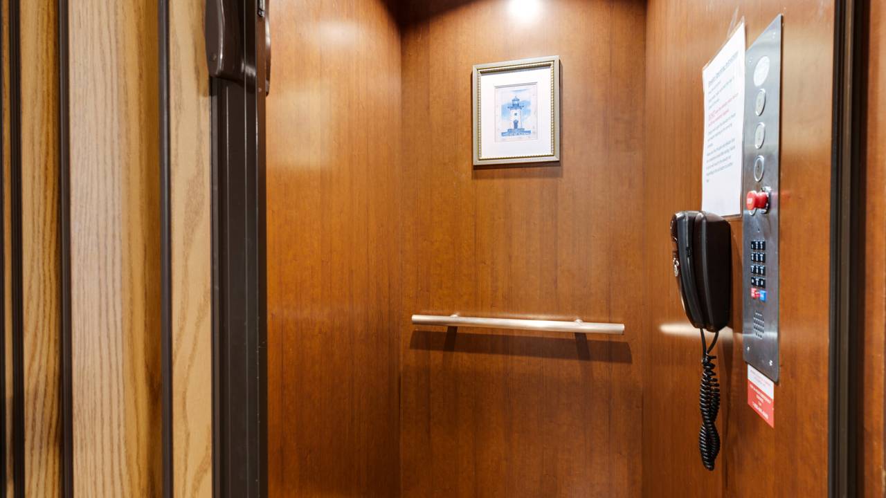 448 Beach Bike Way - Elevator 448 Beach Bike Way - Elevator