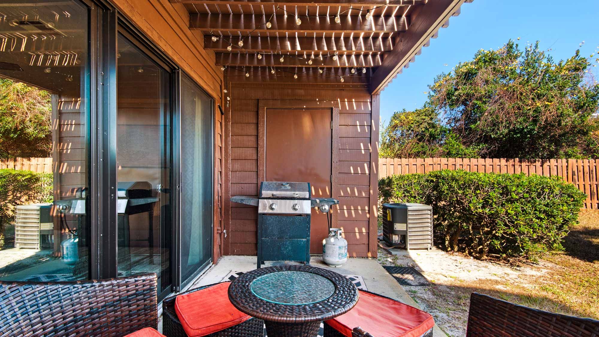 Beachwalk 18E - Porch 