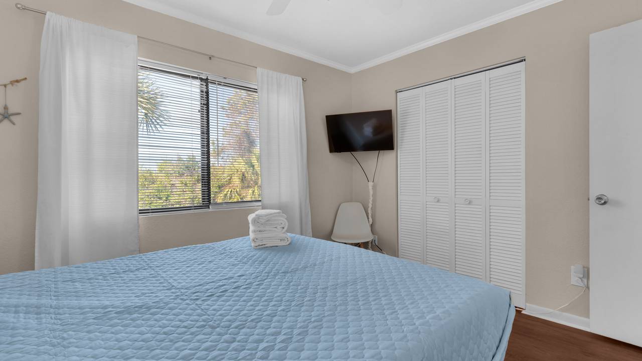 Beachwalk 18E Guest Bedroom Beachwalk 18E Guest Bedroom