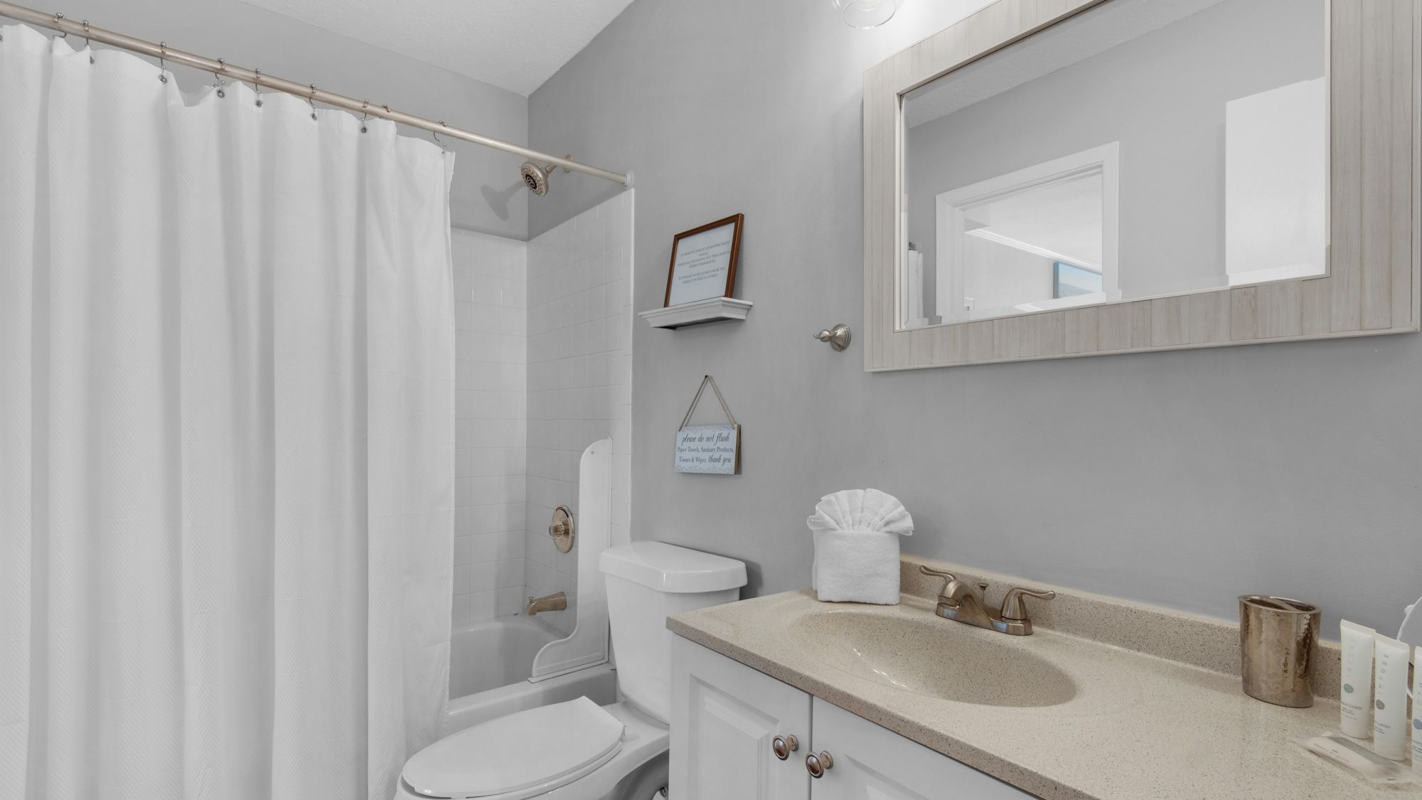 Beachwalk 18E - Bathroom