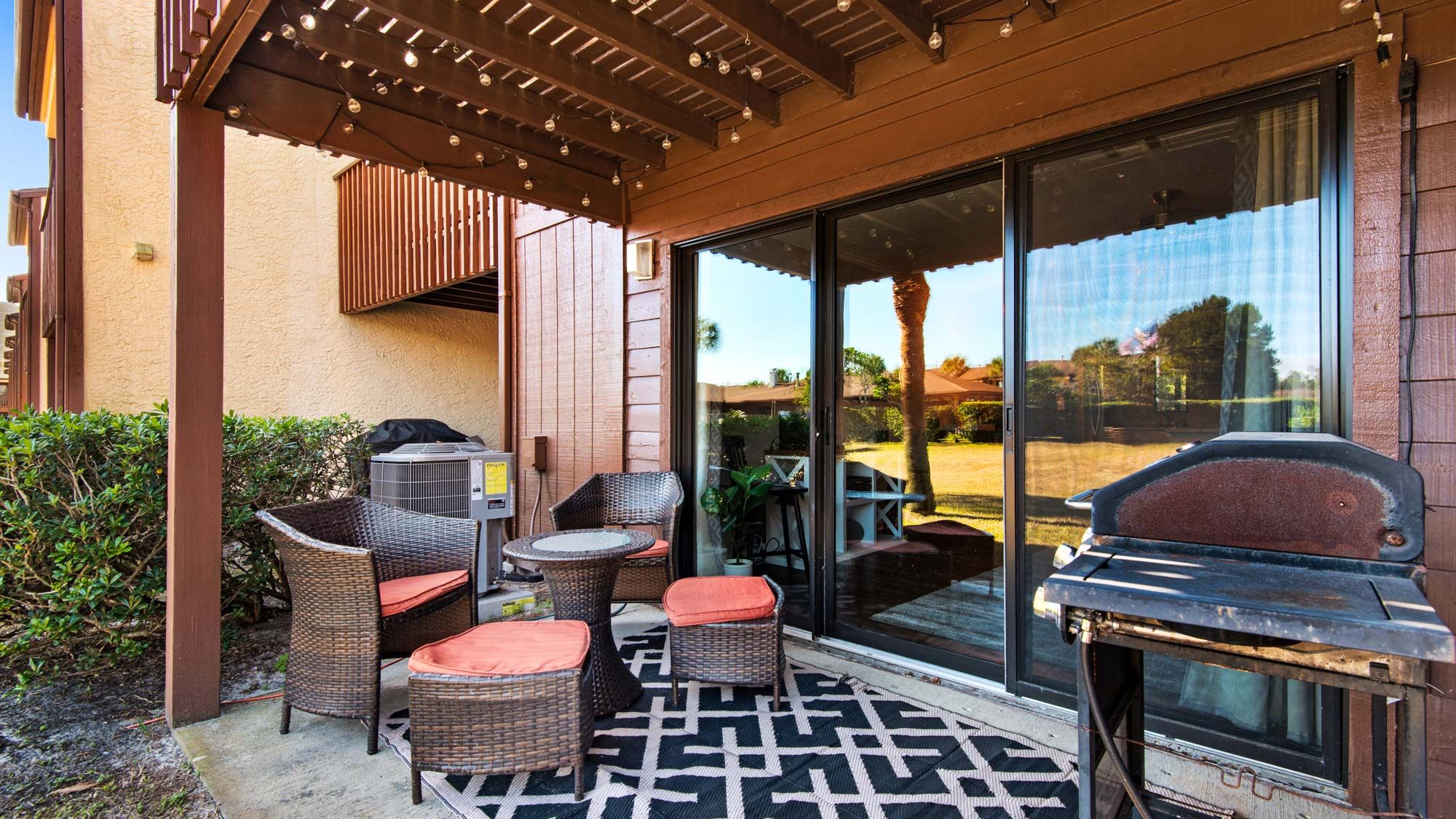 Beachwalk 18E - Porch