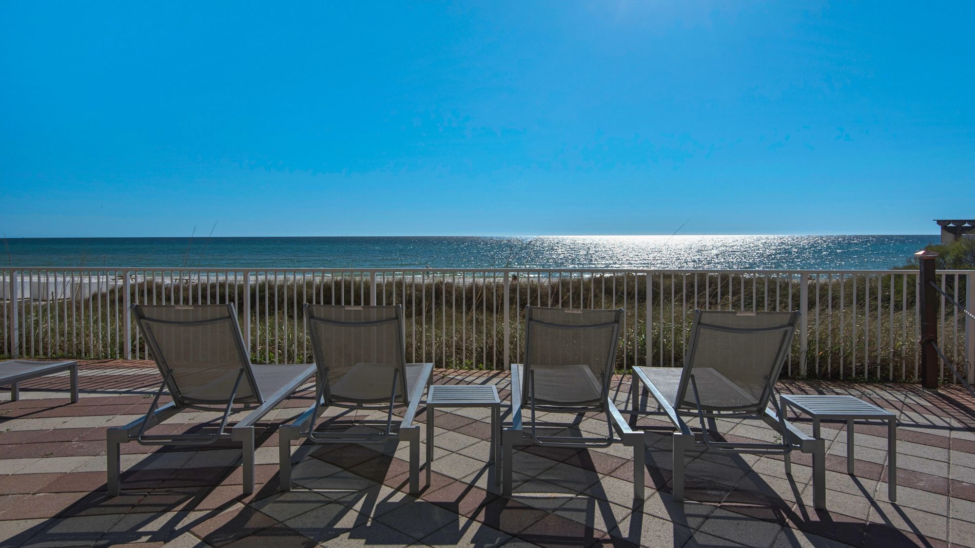 Shores of Panama Sun Loungers