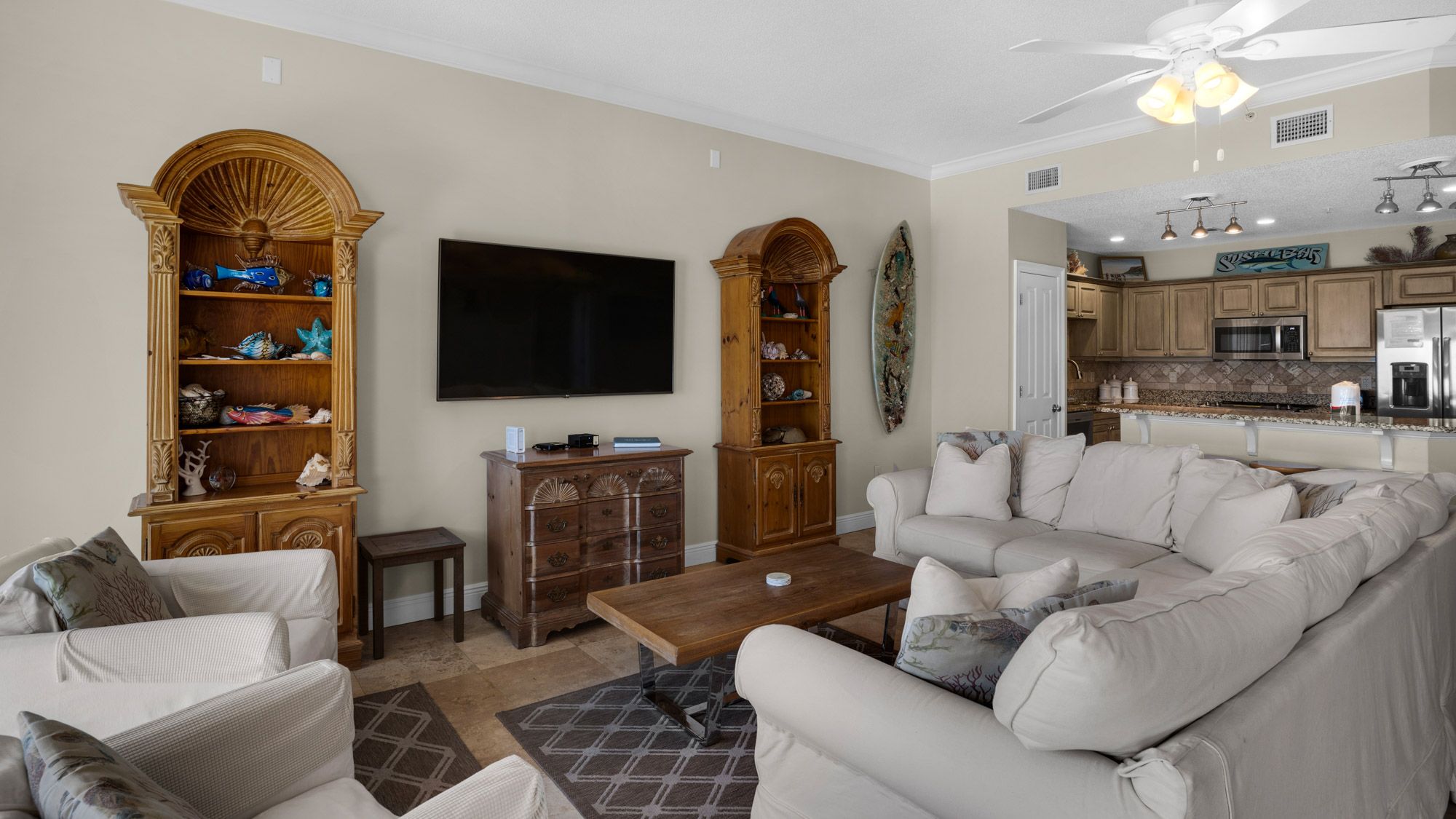 Legacy 303 Living area