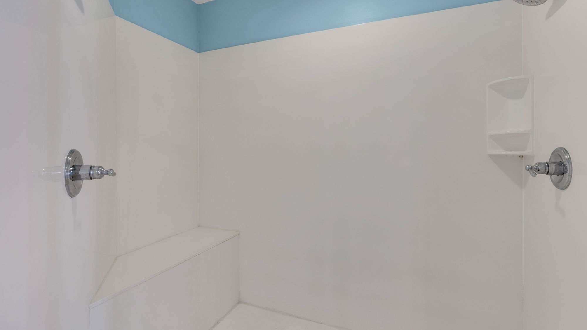 Legacy 303 Primary Bathroom