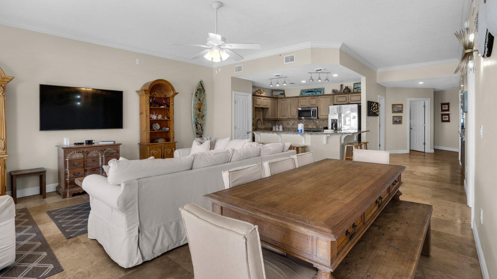 Legacy 303 Dining & Living area