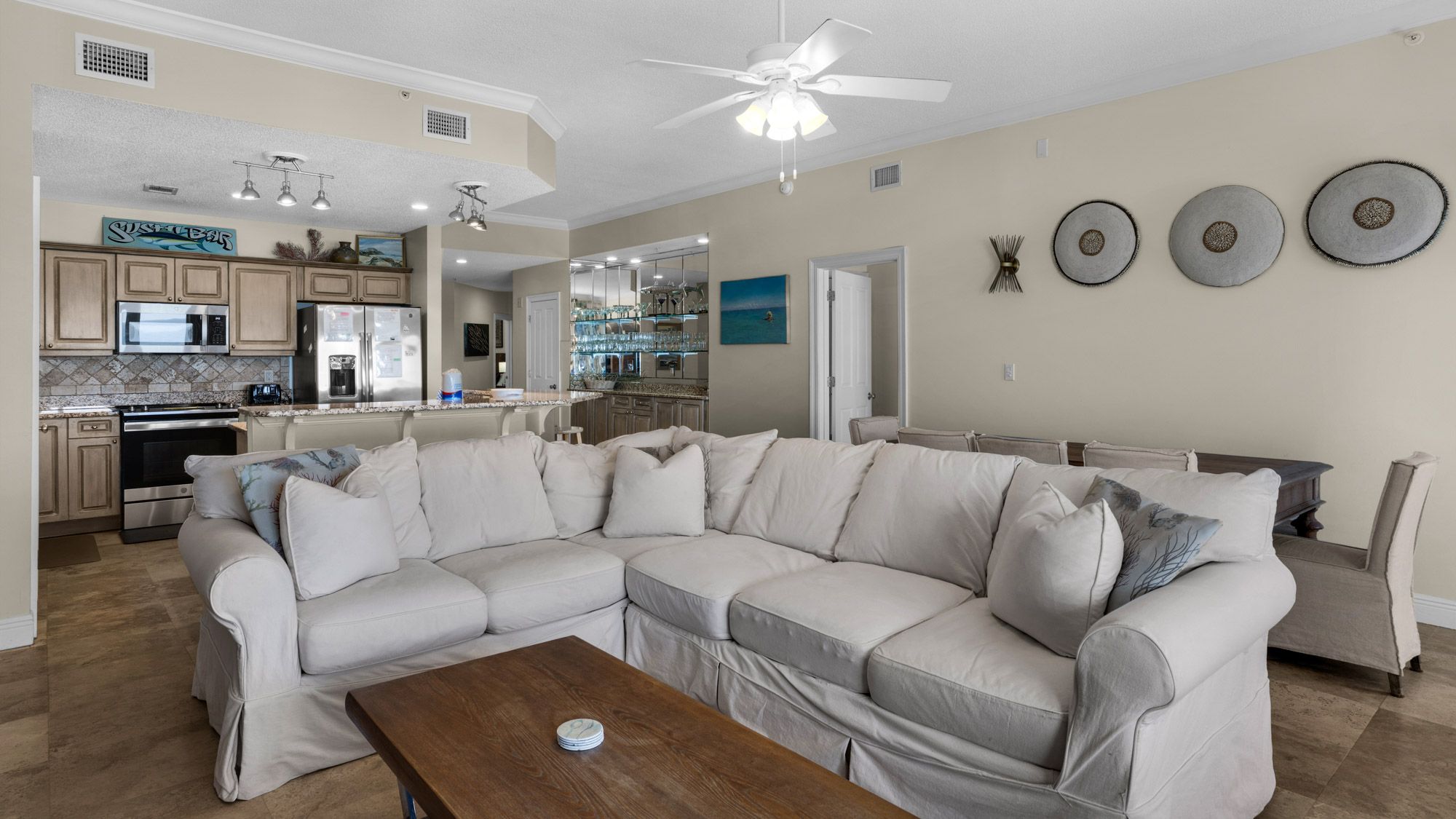 Legacy 303 Living area