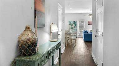 Rae of Sunshine - Entry Hallway Rae of Sunshine - Entry Hallway