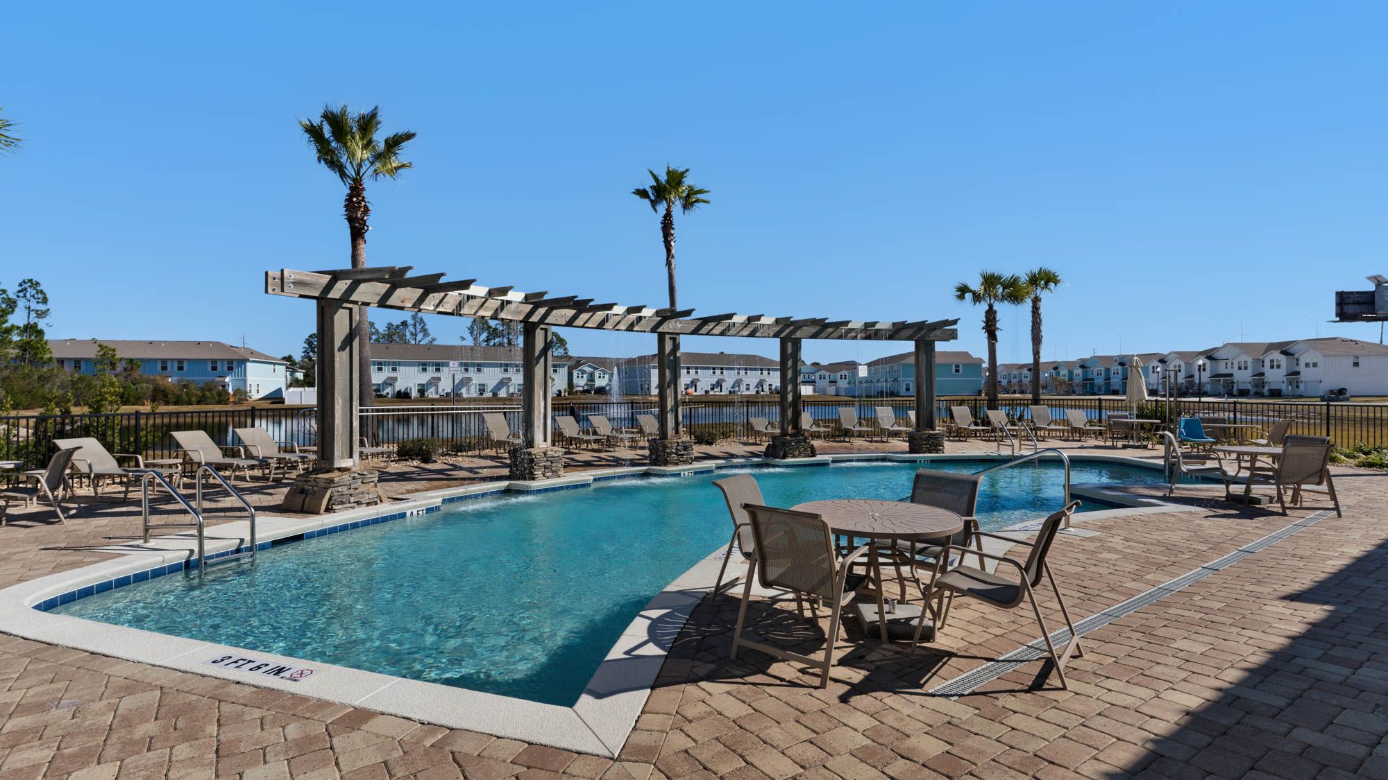 Hathaway Townhomes Grounds & Amenities