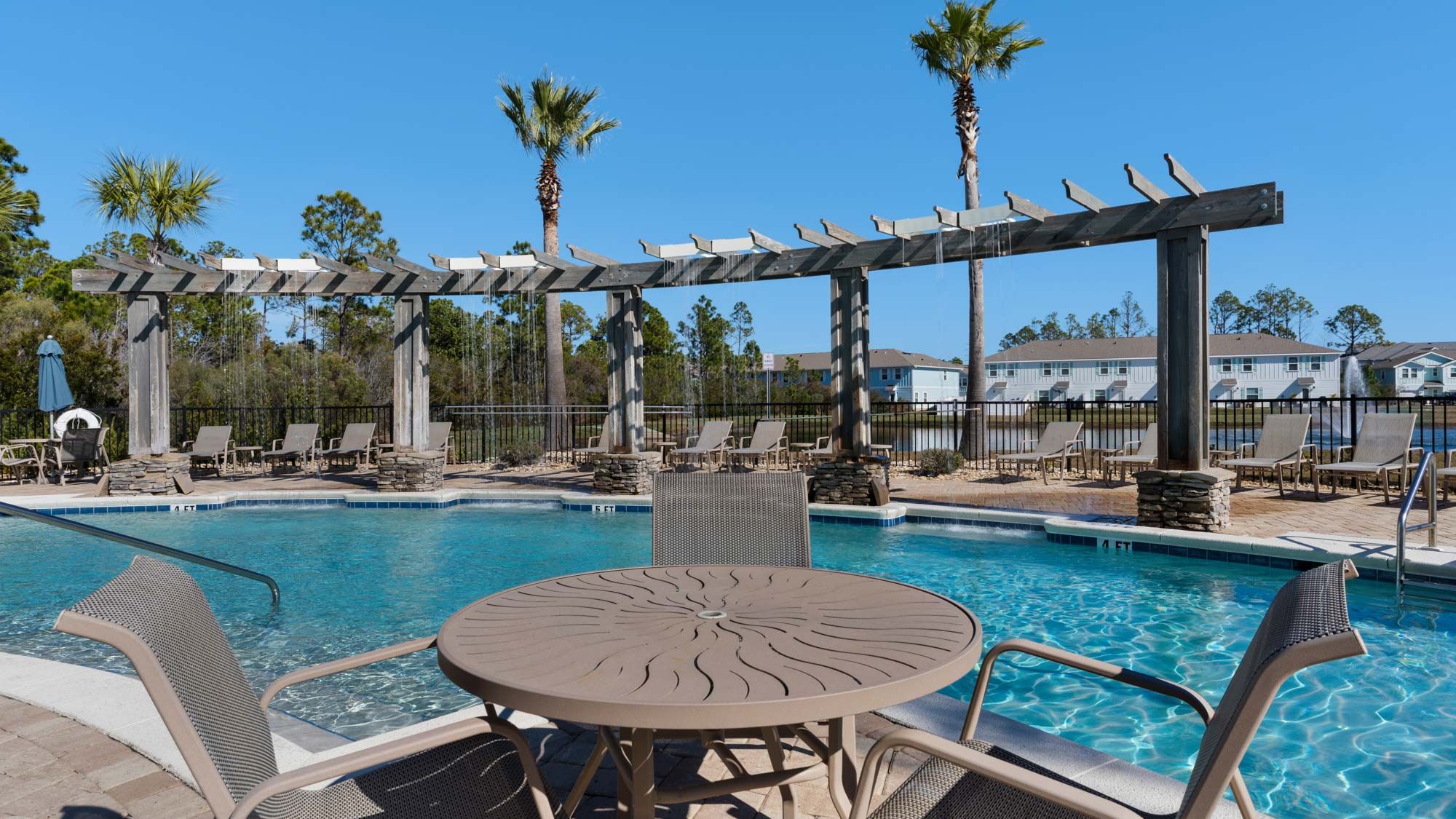 Hathaway Townhomes Grounds & Amenities