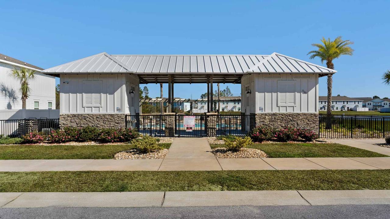 Hathaway Townhomes Grounds & Amenities Hathaway Townhomes Grounds & Amenities