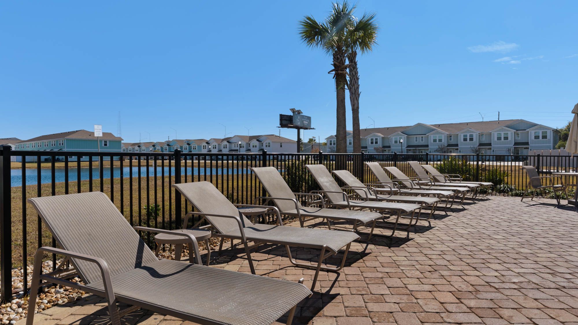 Hathaway Townhomes Grounds & Amenities