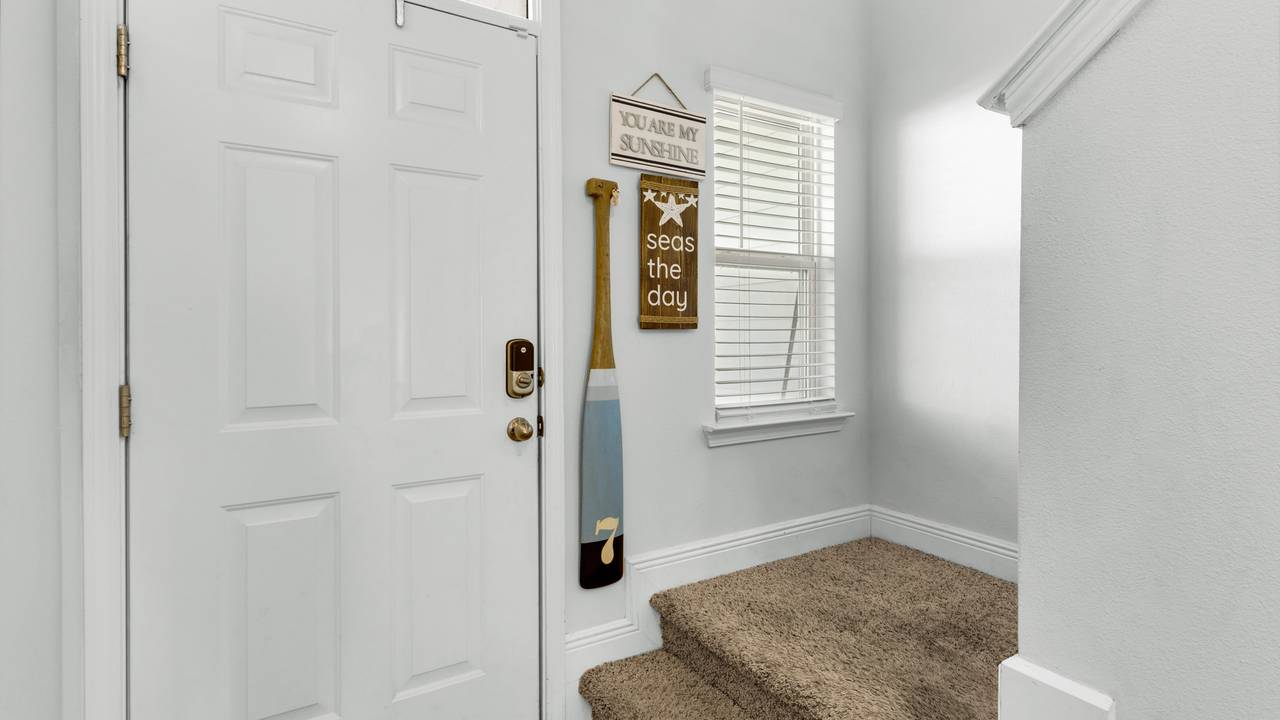 Rae of Sunshine - Upstairs Rae of Sunshine - Upstairs