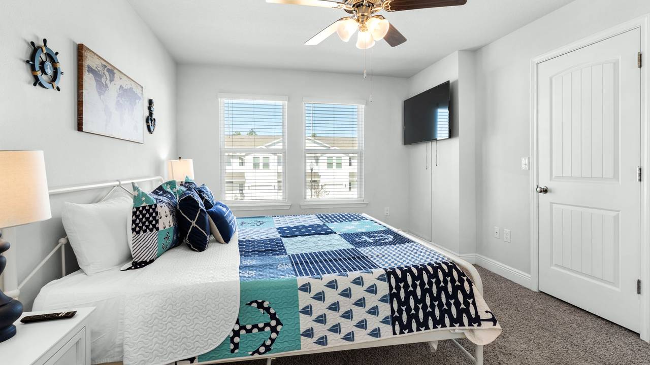 Rae of Sunshine - Master Bedroom Rae of Sunshine - Master Bedroom