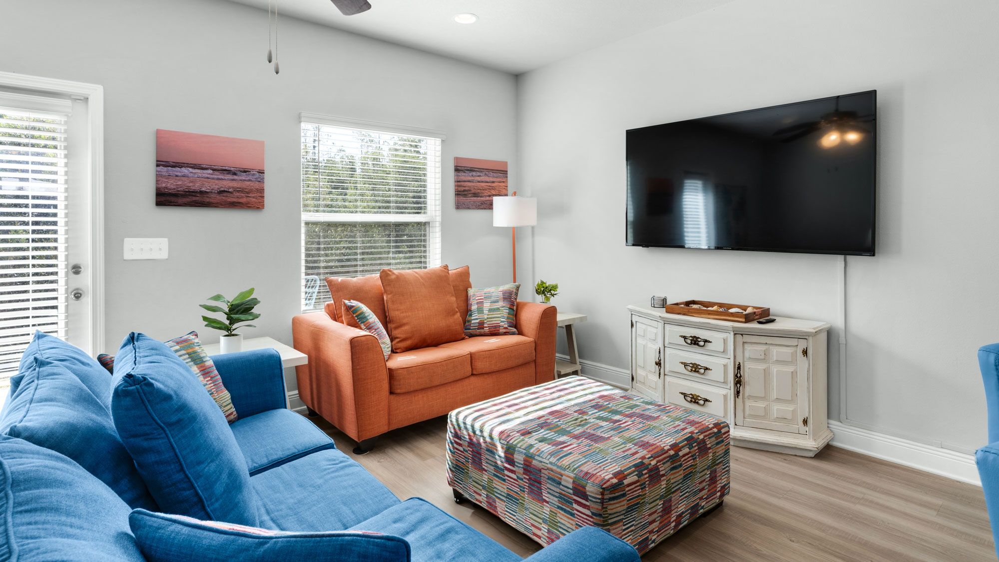 Rae of Sunshine - Living Area