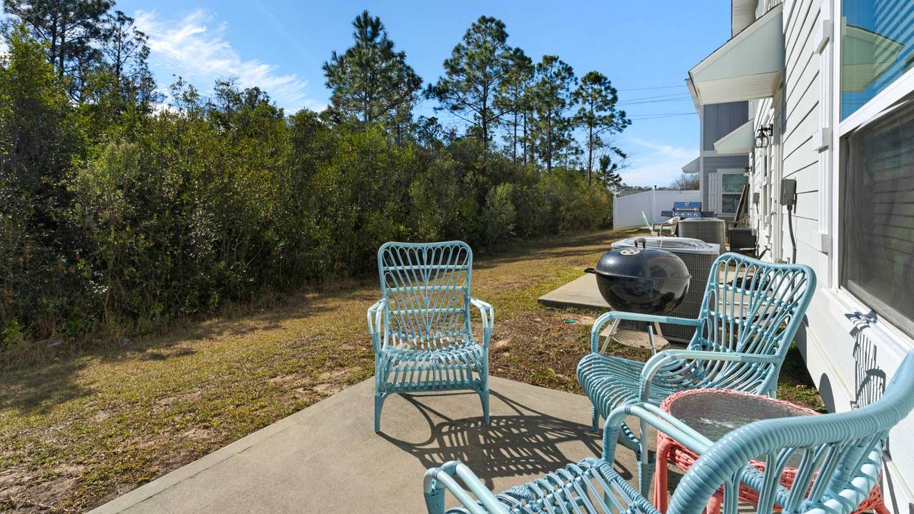 Rae of Sunshine - Grilling Area Rae of Sunshine - Grilling Area