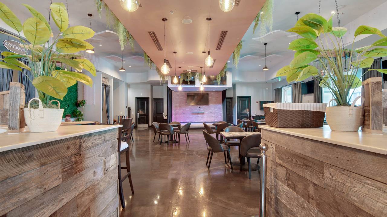 The Palms of Destin Resort Grounds & Amenities The Palms of Destin Resort Grounds & Amenities