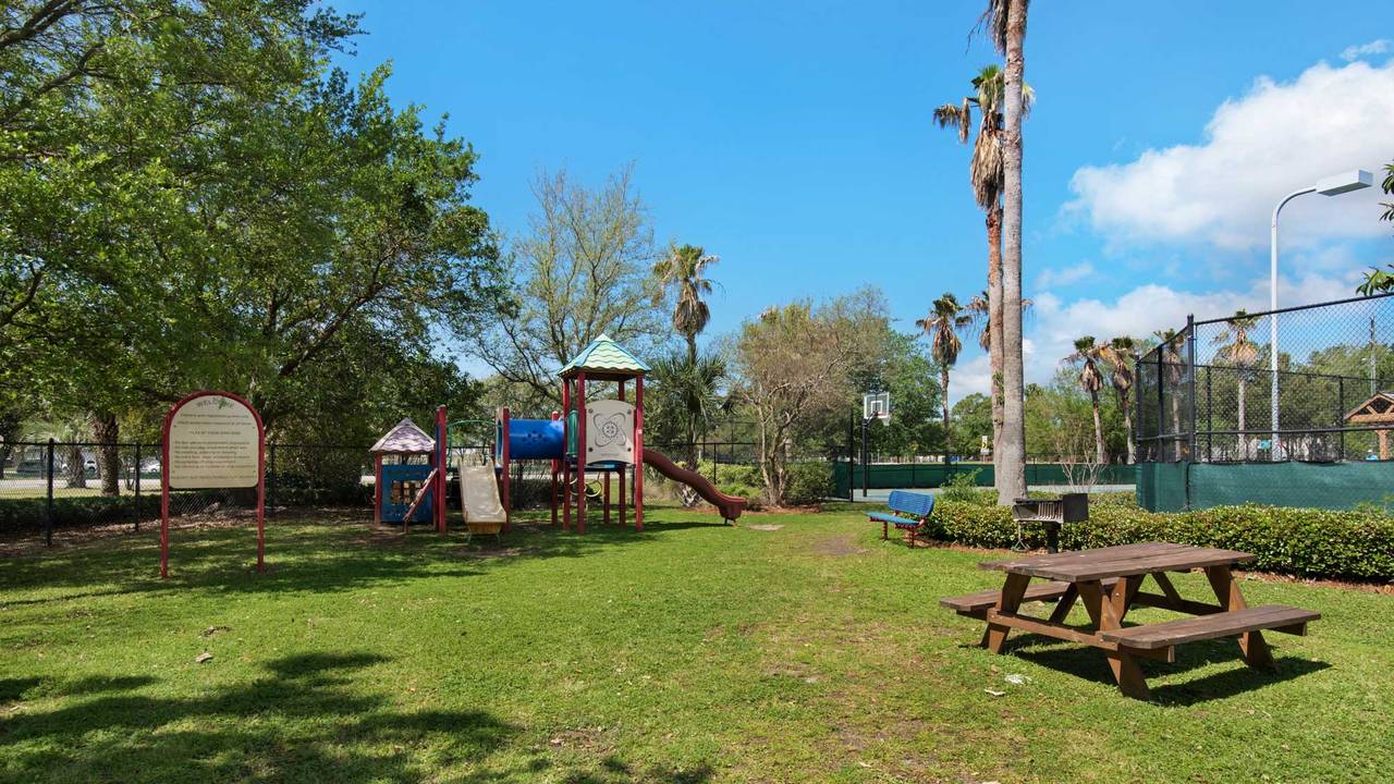 The Palms of Destin Resort Grounds & Amenities The Palms of Destin Resort Grounds & Amenities