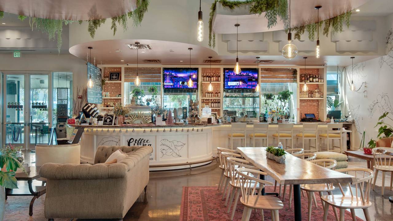 The Palms of Destin Resort Grounds & Amenities The Palms of Destin Resort Grounds & Amenities