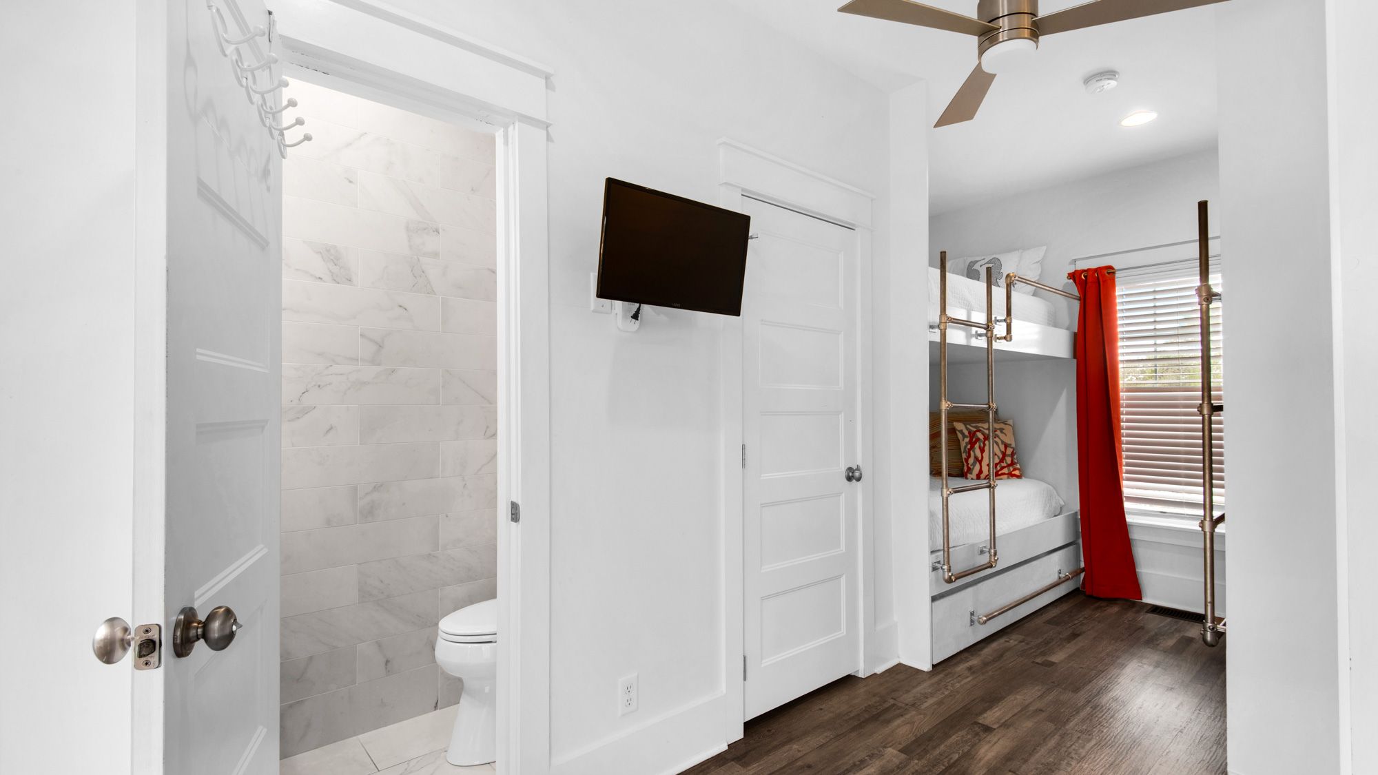 Best of Both Worlds - 3rd Floor Bunk Room