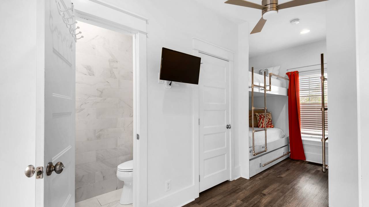 Best of Both Worlds - 3rd Floor Bunk Room Best of Both Worlds - 3rd Floor Bunk Room