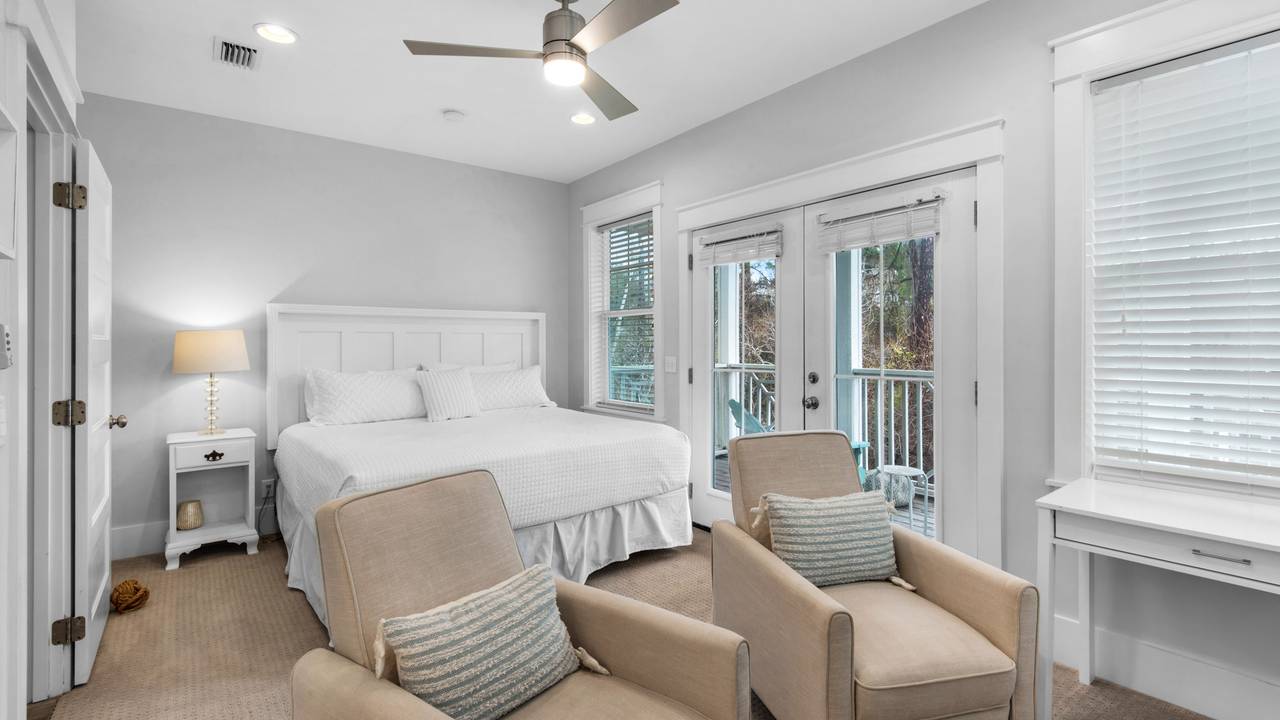 Best of Both Worlds - 2nd Floor Master Bedroom Best of Both Worlds - 2nd Floor Master Bedroom