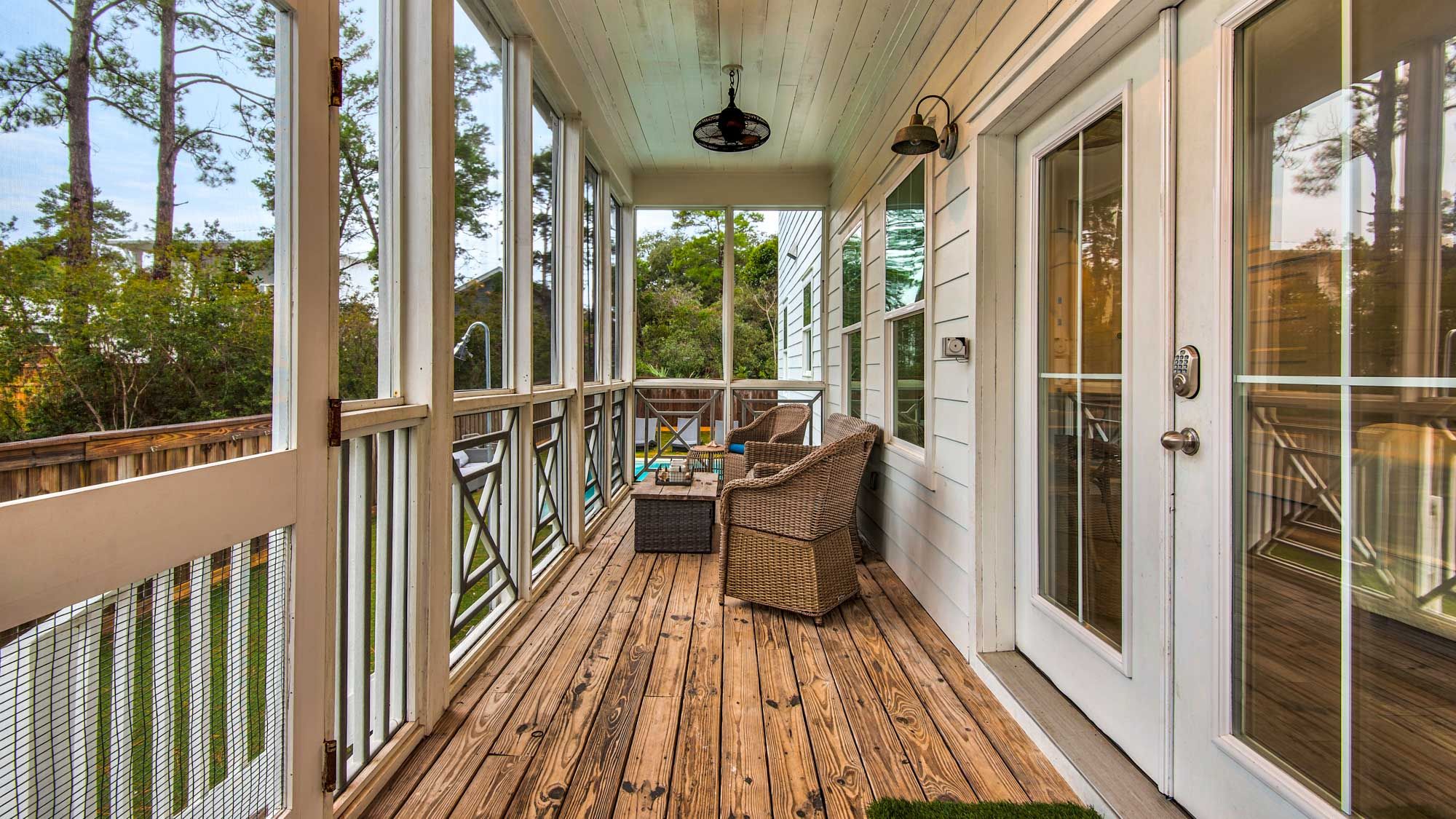 Best of Both Worlds - Screened Deck
