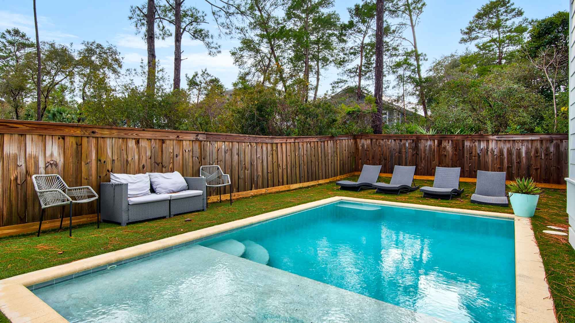 Best of Both Worlds -Heated Pool Area