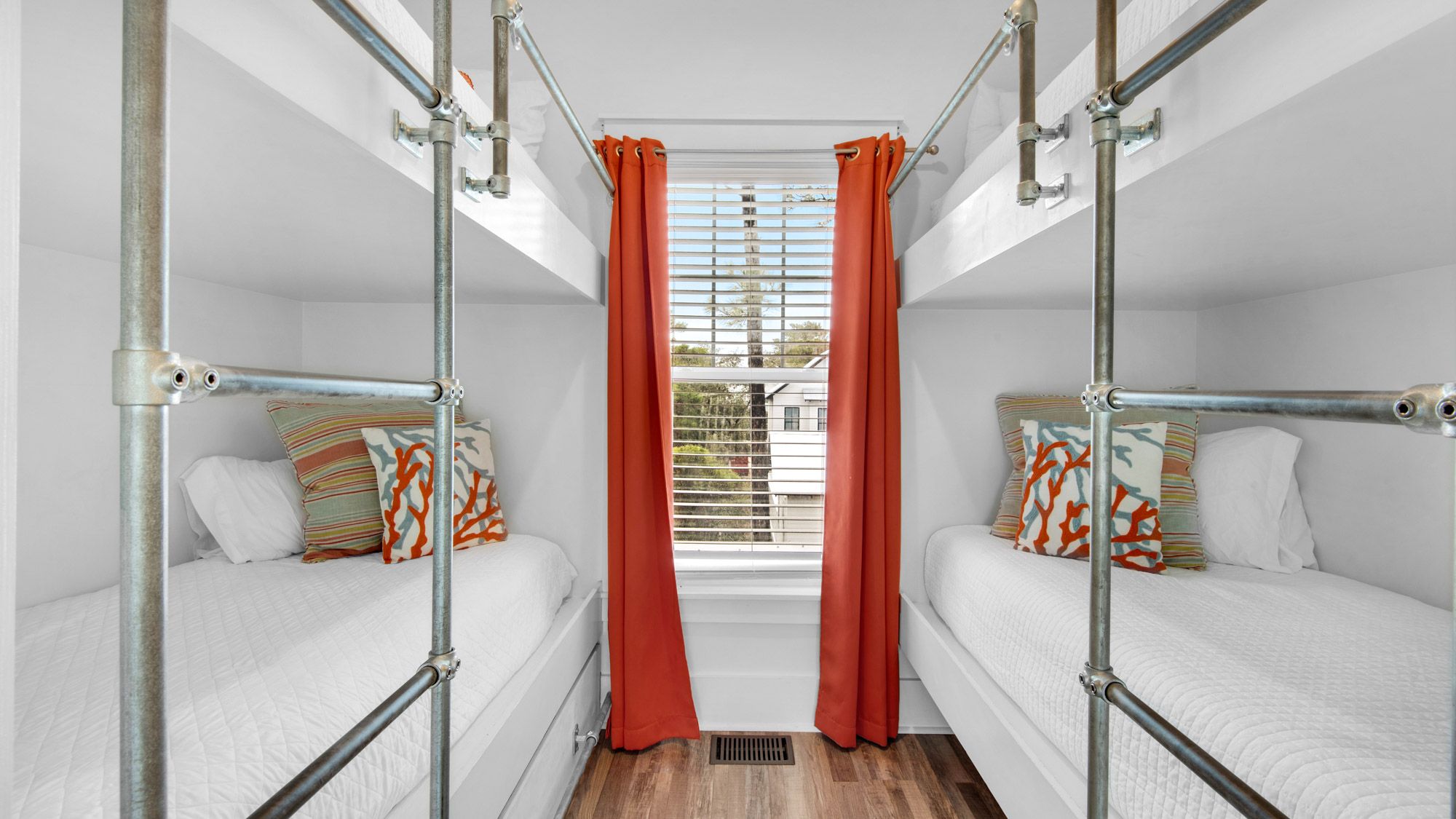 Best of Both Worlds - 3rd Floor Bunk Room