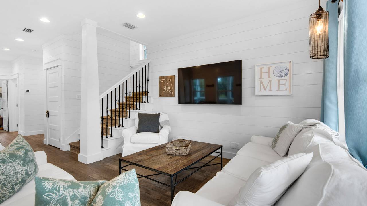 Best of Both Worlds - Living Area into Upstairs Best of Both Worlds - Living Area into Upstairs