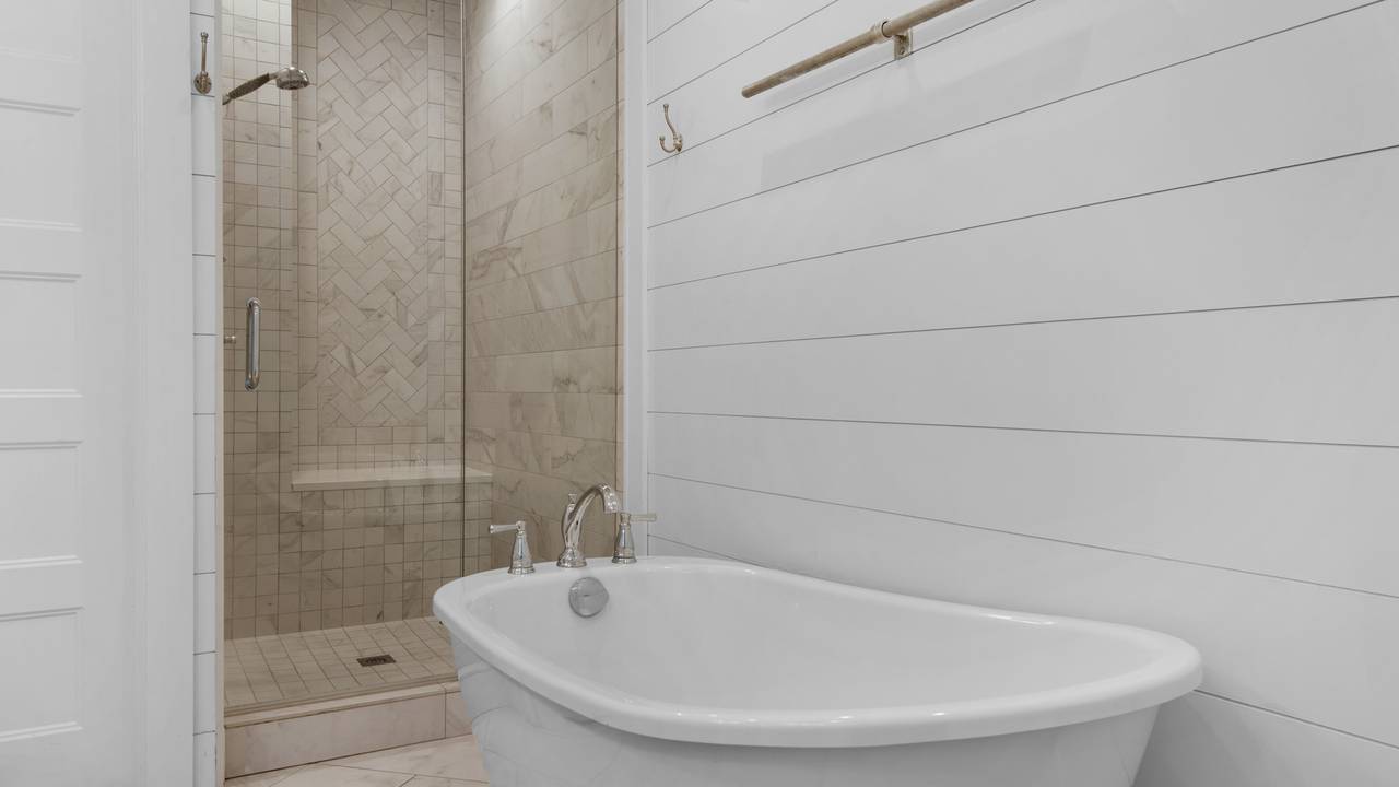 Best of Both Worlds - Shower & Tub Best of Both Worlds - Shower & Tub