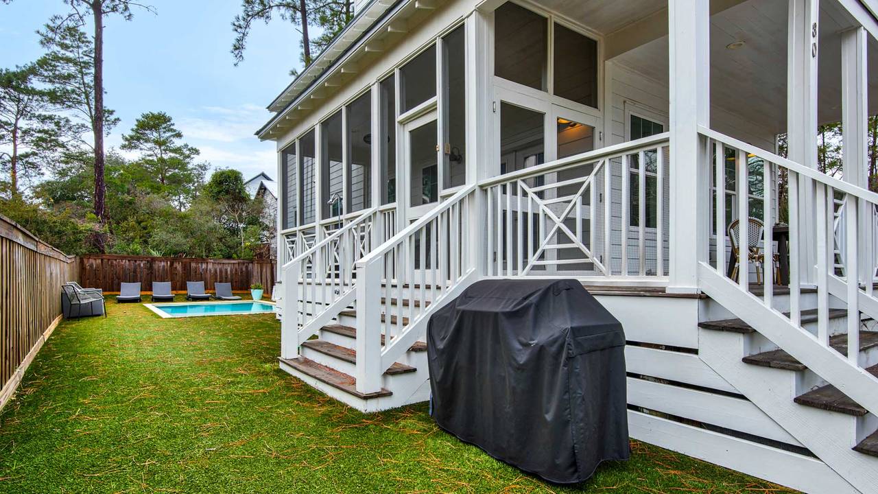 Best of Both Worlds - Grilling Area into Pool Area Best of Both Worlds - Grilling Area into Pool Area