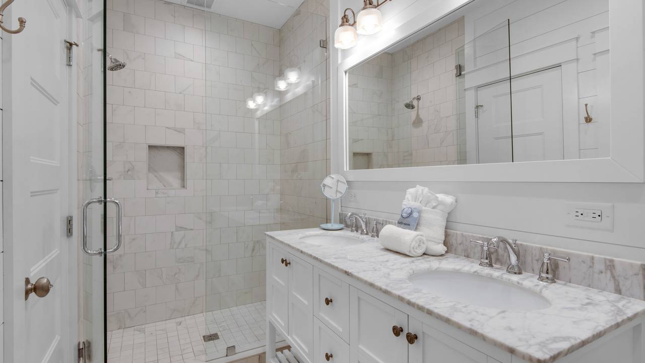 Best of Both Worlds - 1st Floor Bathroom Best of Both Worlds - 1st Floor Bathroom