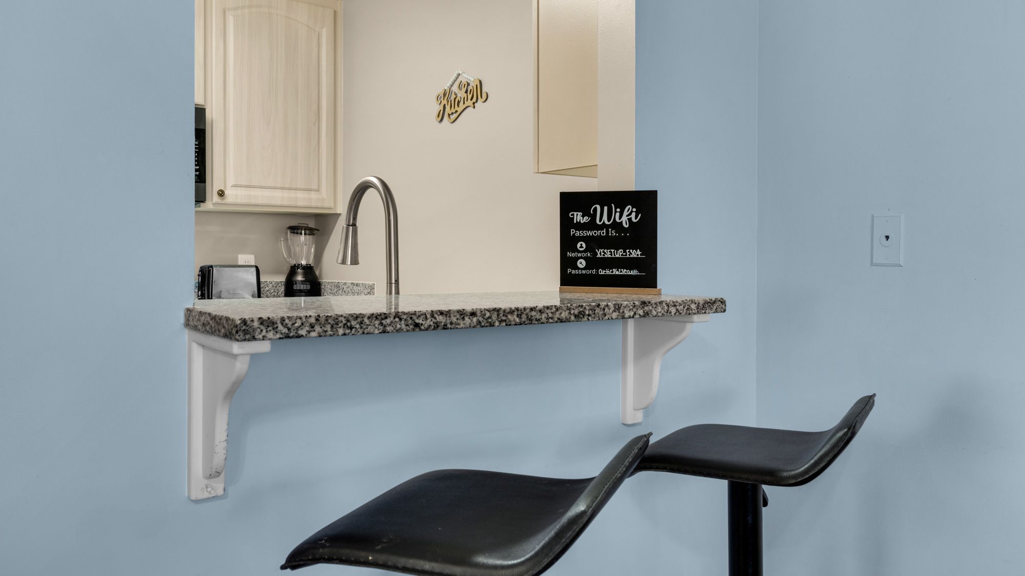 Horizon South 77C - Horizon Hideaway - Eat-in Kitchen with two b