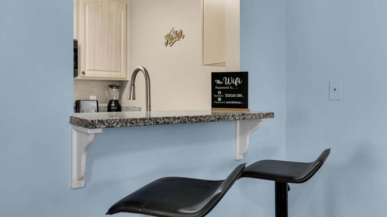 Horizon South 77C - Horizon Hideaway - Eat-in Kitchen with two b Horizon South 77C - Horizon Hideaway - Eat-in Kitchen with two b