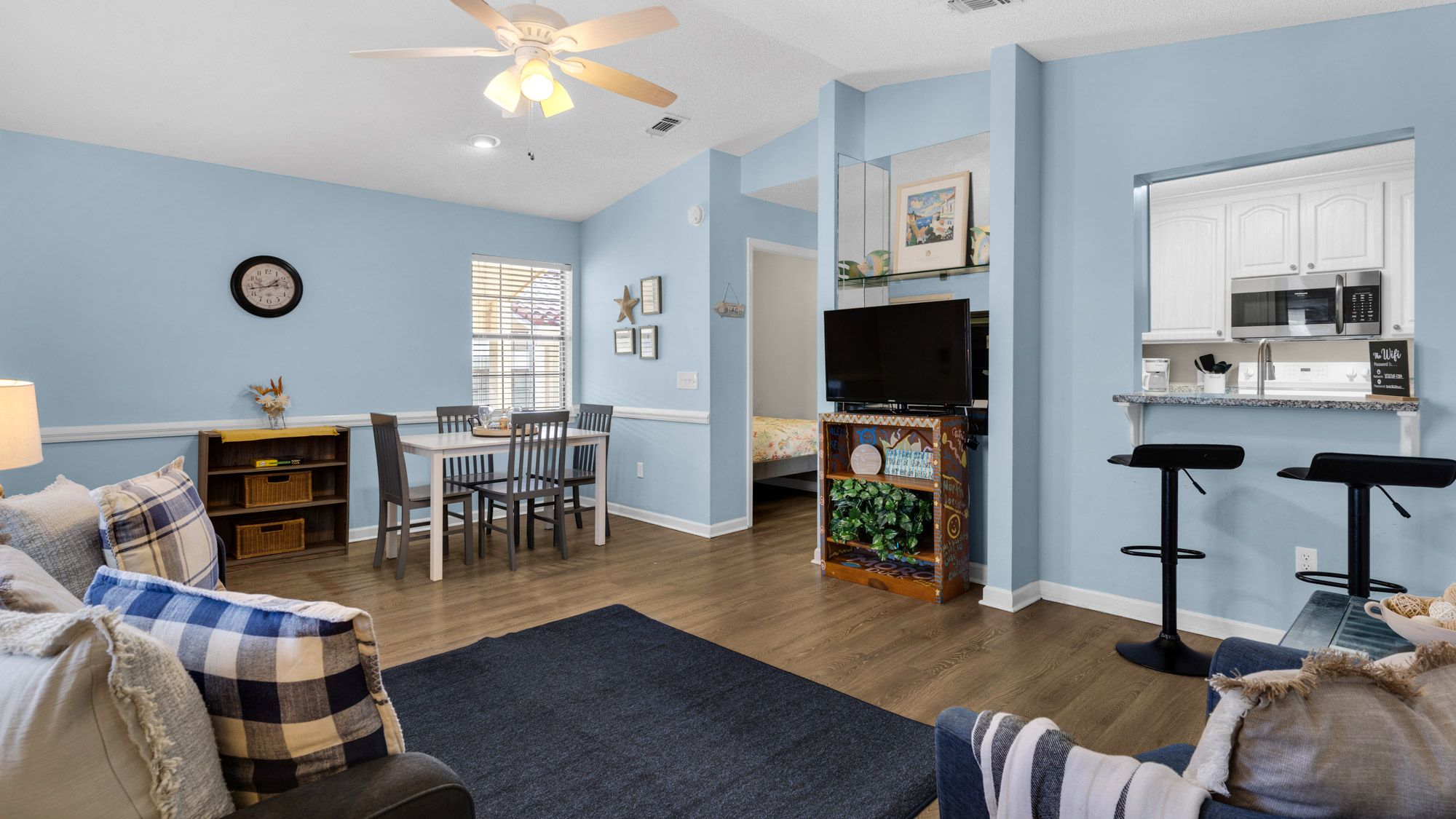 Horizon South 77C - Horizon Hideaway - Living area