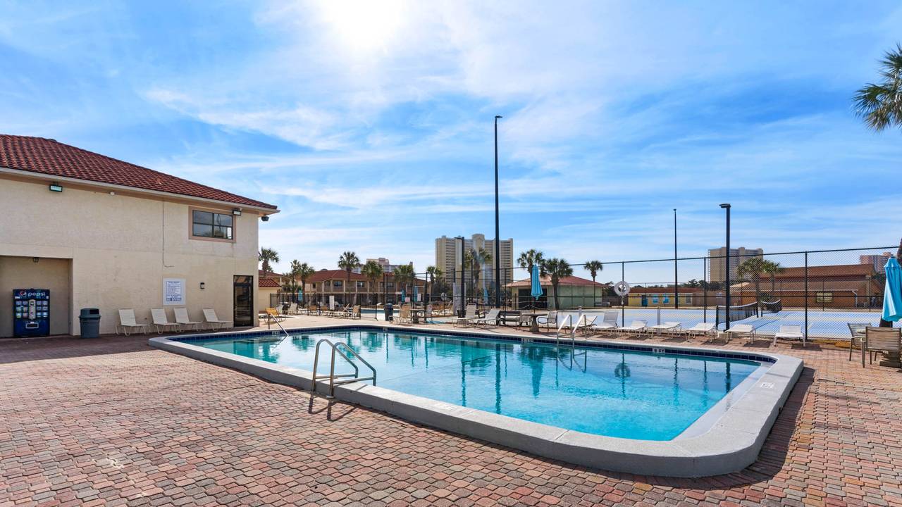 Horizon South - Pool Horizon South - Pool