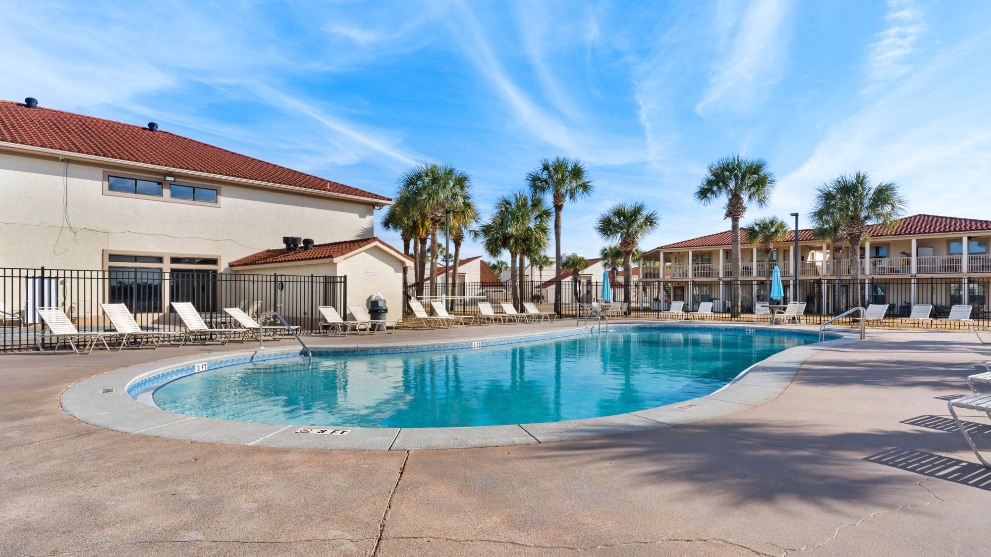 Horizon South - Pool 