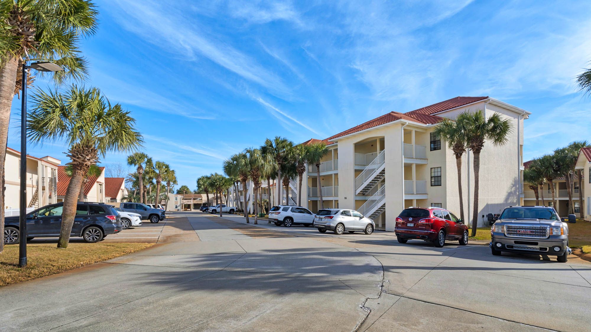 Horizon South - Exterior