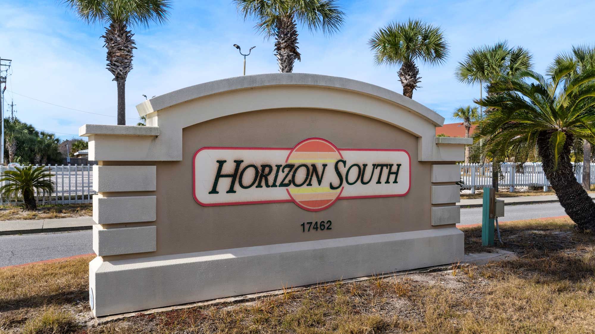 Horizon South Sign