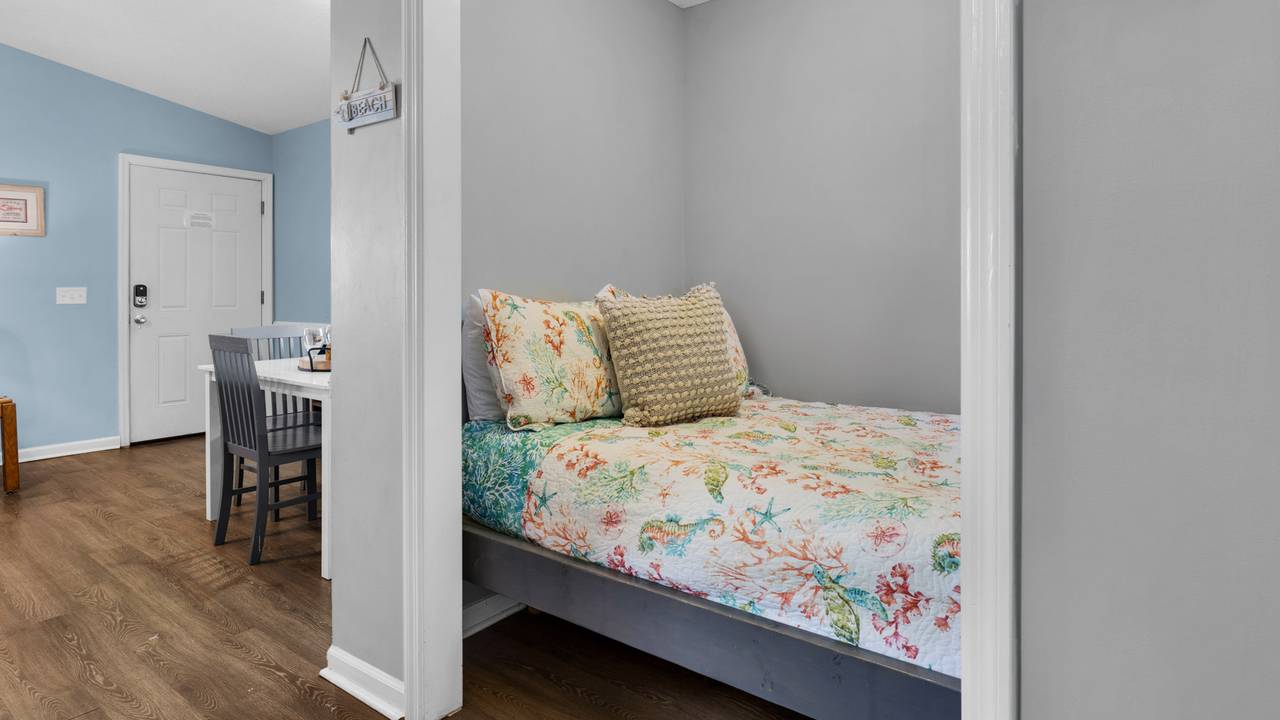 Horizon South 77C - Horizon Hideaway - Hallway Bed Horizon South 77C - Horizon Hideaway - Hallway Bed