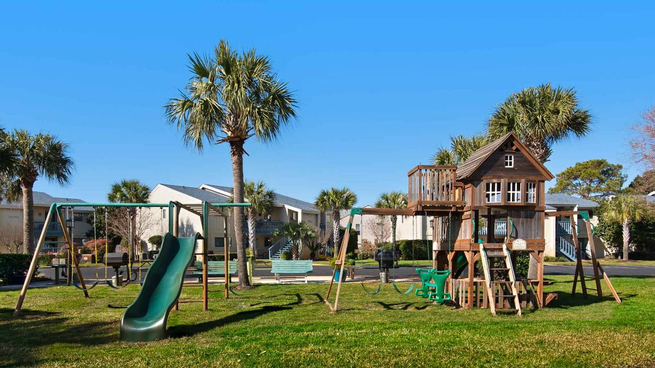 Chateau La Mer II Grounds & Amenities Chateau La Mer II Grounds & Amenities